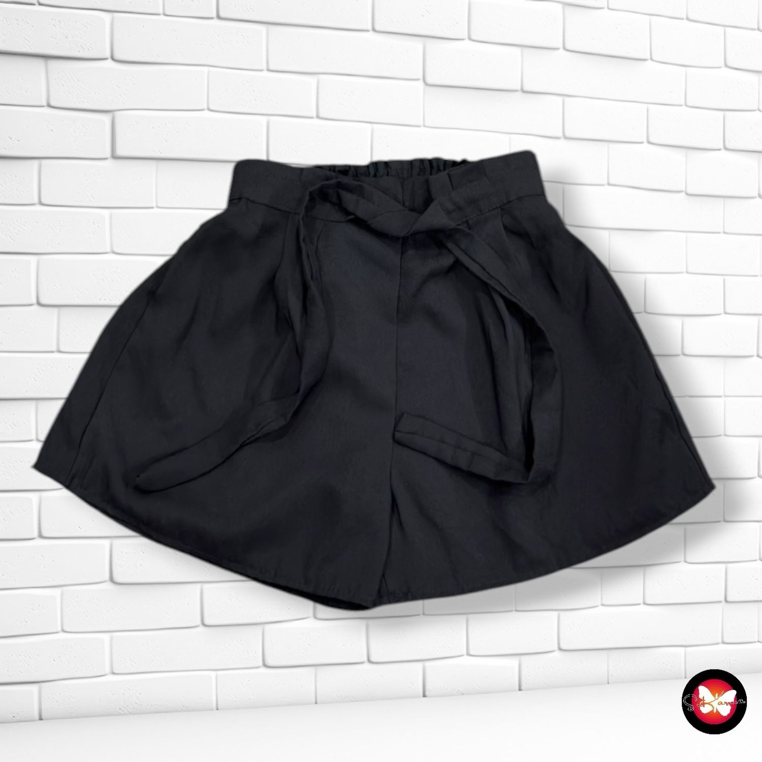 **HOY** Short sueltito  color Negro Talla S (pequeña)