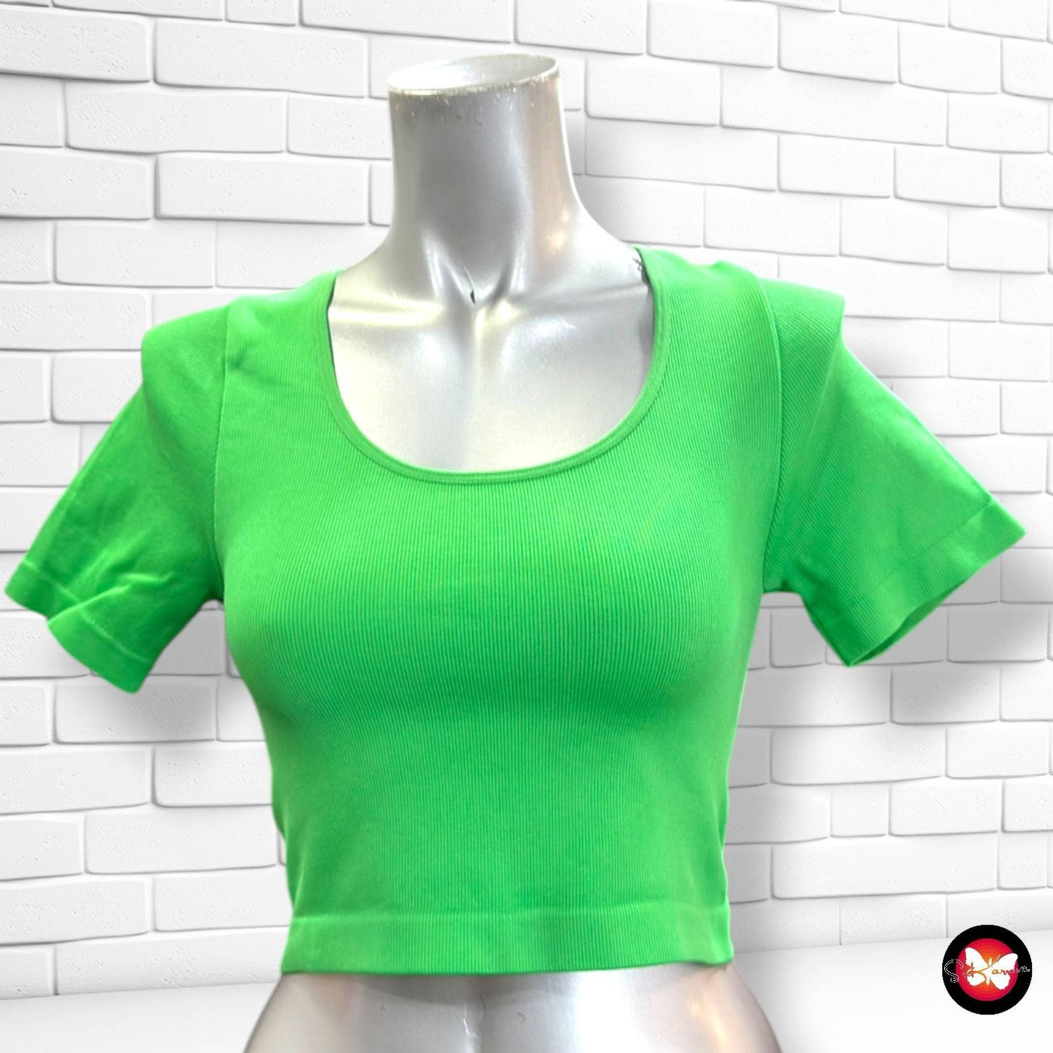 **HOY** Camiseta cropped PRIMARK color Verde Talla S