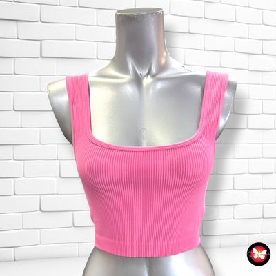**HOY** Camiseta cropped ZARA color Rosa Talla XS