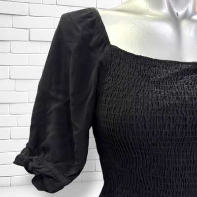 **HOY** Blusa cropped DISTRIKT NØRREBRO color Negro Talla S