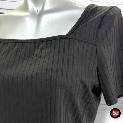 **HOY** Crop top SHEIN color Negro Talla L