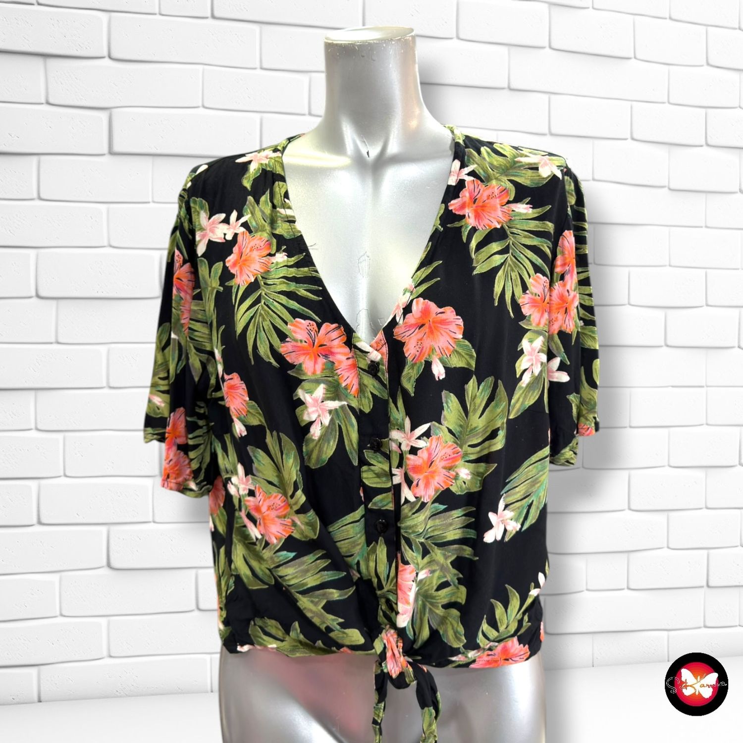 **HOY** Camisa de flores con lazo PIECES color Negro y varios Talla L