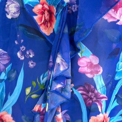 **HOY** Blusa traslúcida con volante SHEIN CRUVE color Varios Talla 2XL