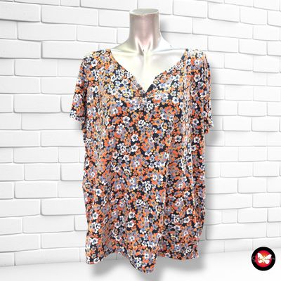 **HOY** Camiseta de manga corta de florecitas LAURA TORELLI color Varios Talla XL