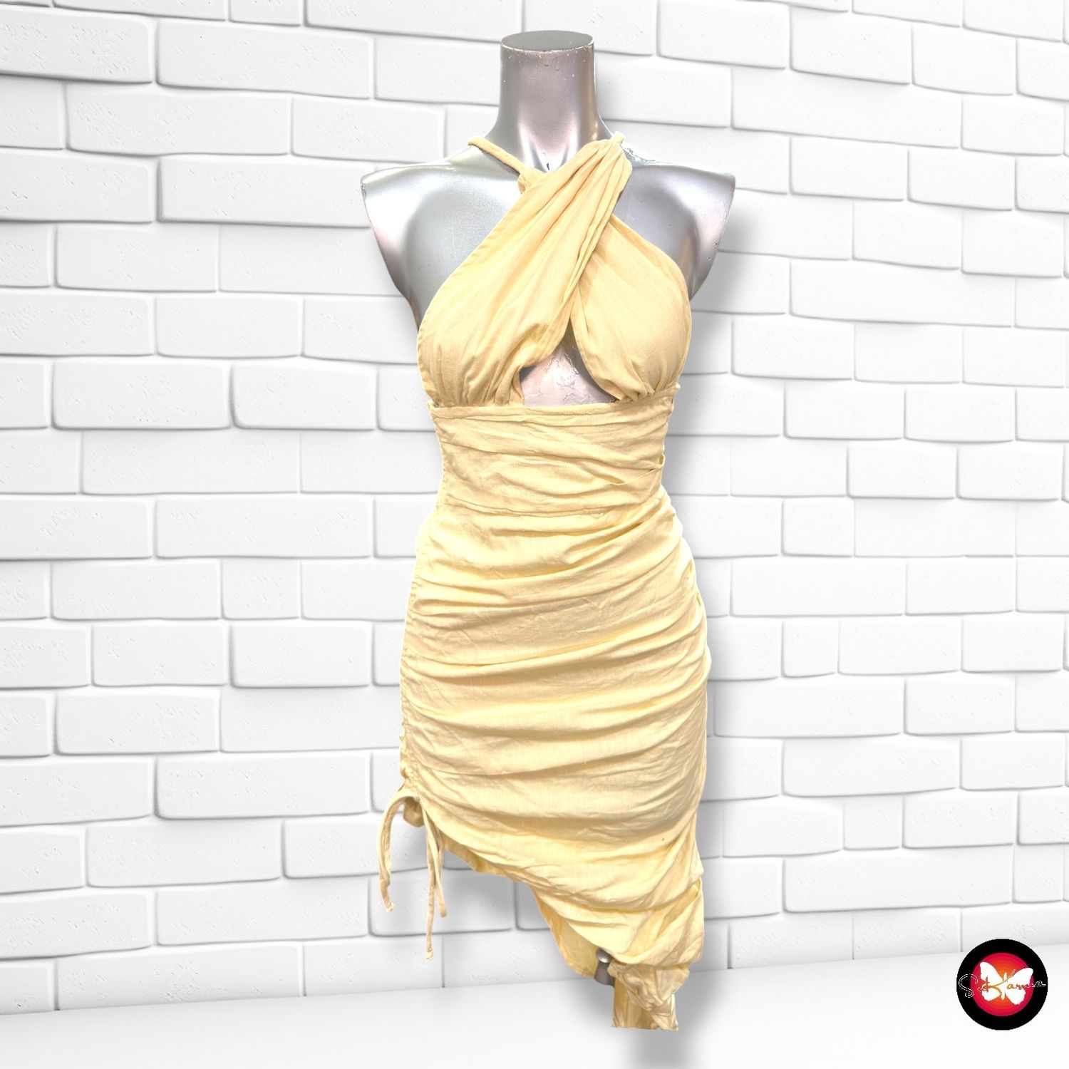 **HOY** Vestido con dreapeado PRETTYLITTLETHING color Crema Talla 32