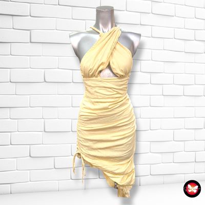 **HOY** Vestido con dreapeado PRETTYLITTLETHING color Crema Talla 32