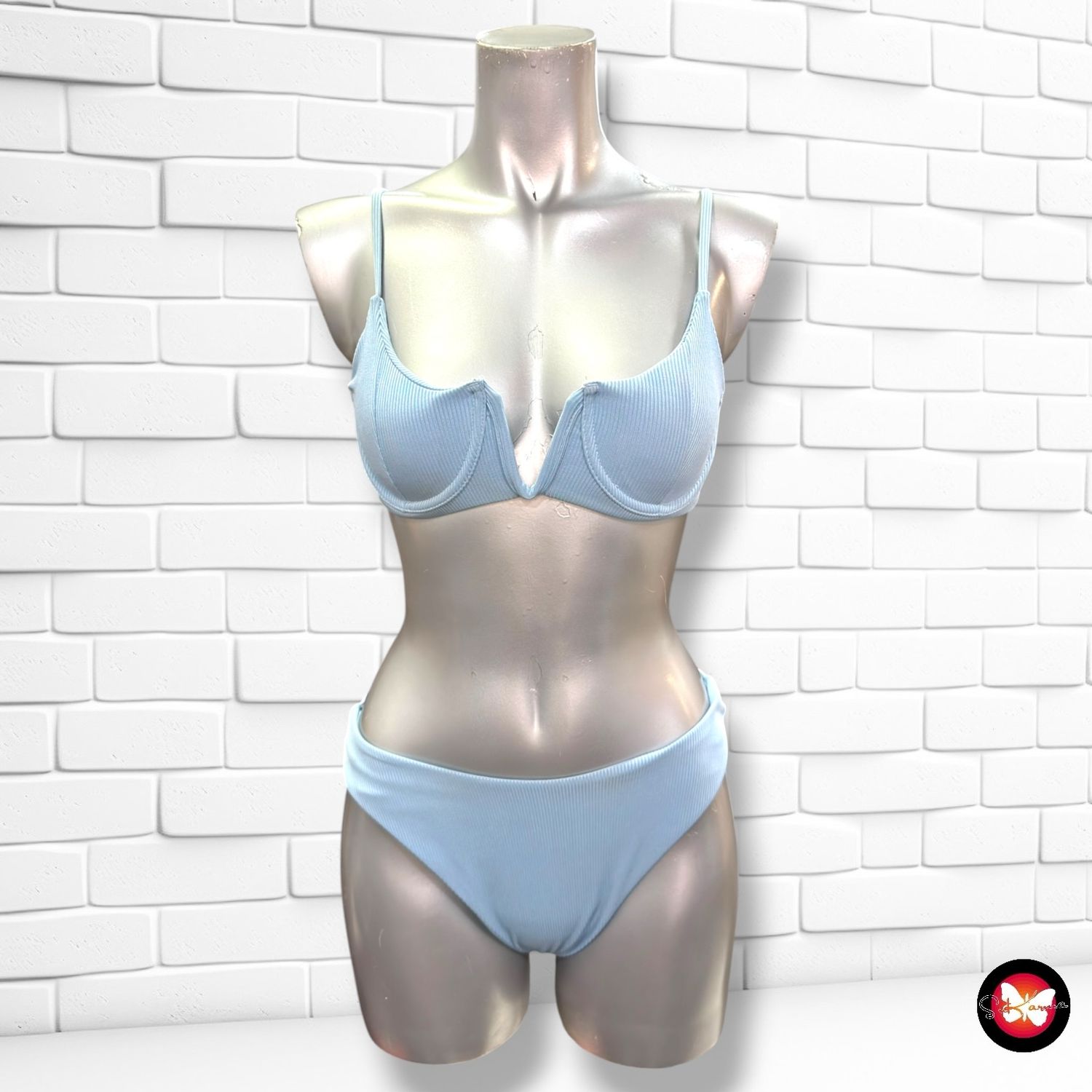 **HOY** Bikini con pecho armado  color Celeste Talla S