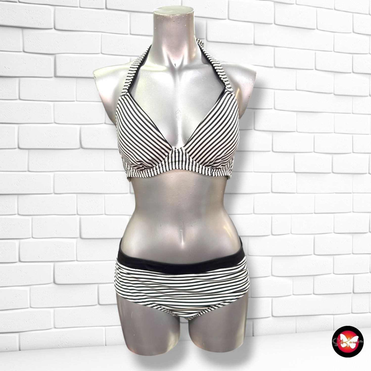 **HOY** Bikini con pecho armado de rayitas GINA BENOTTI color Blanco y negro Talla 36/38