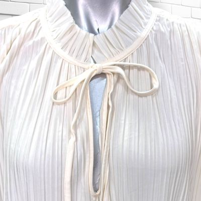 **HOY** Blusa plisada HUGO BOSS color Crema Talla XL