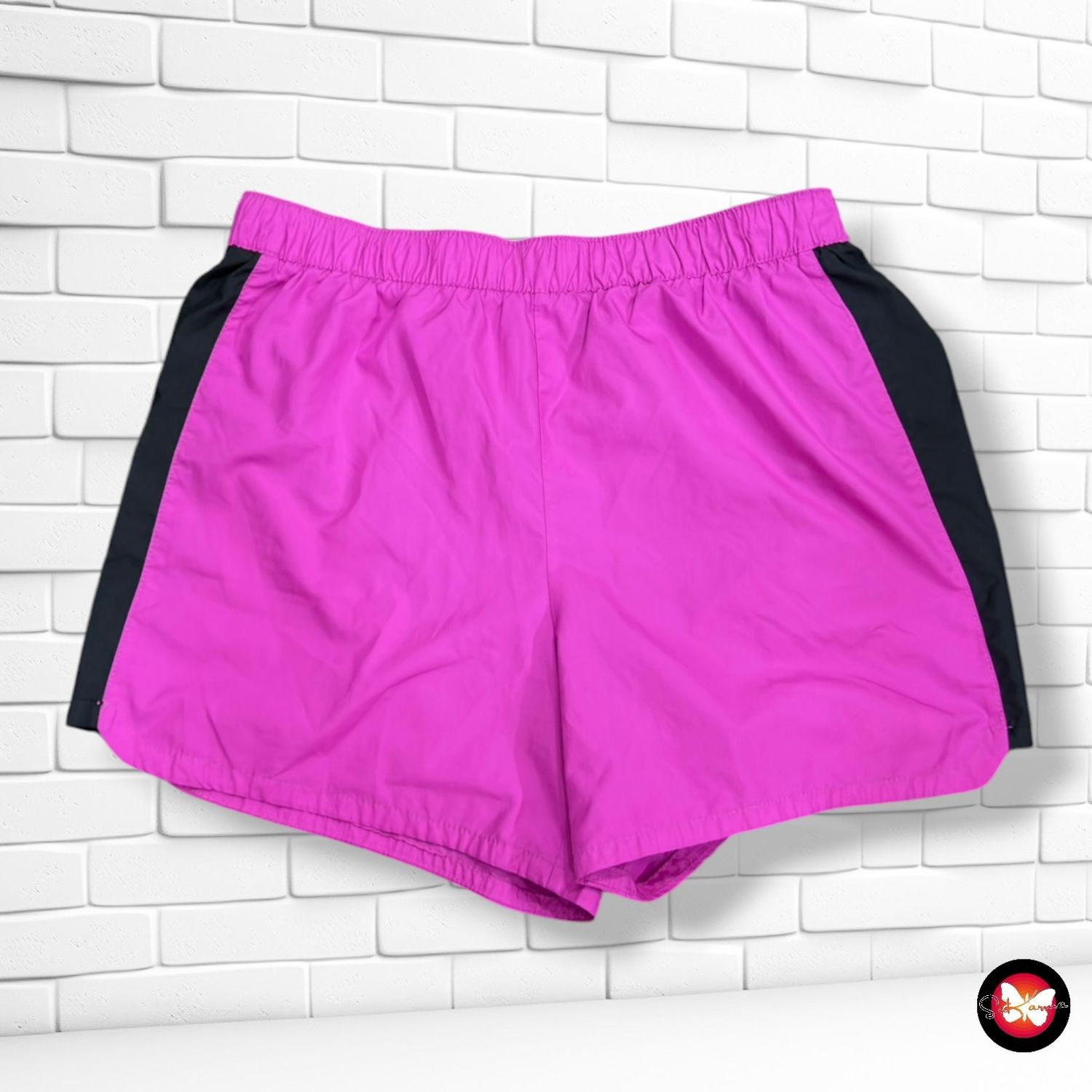 Short deportivo THE NORTH FACE color Magenta y negro Talla Infantil L