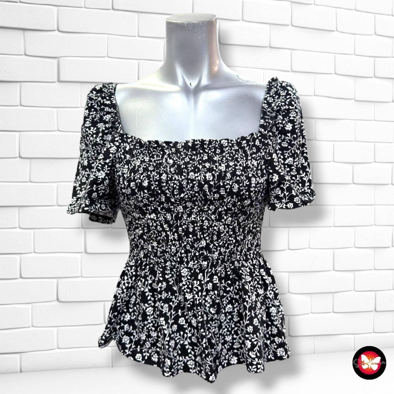 **HOY** Blusa cropped fruncida H&amp;M color Blanco y negro Talla M