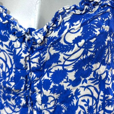 **HOY** Top crop ZARA color Azul y blanco Talla M