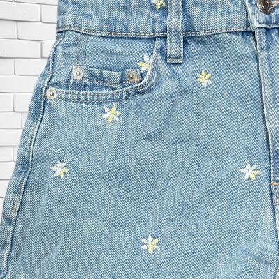 **HOY** Short con bordados LEFTIES color Azul vaquero Talla 34