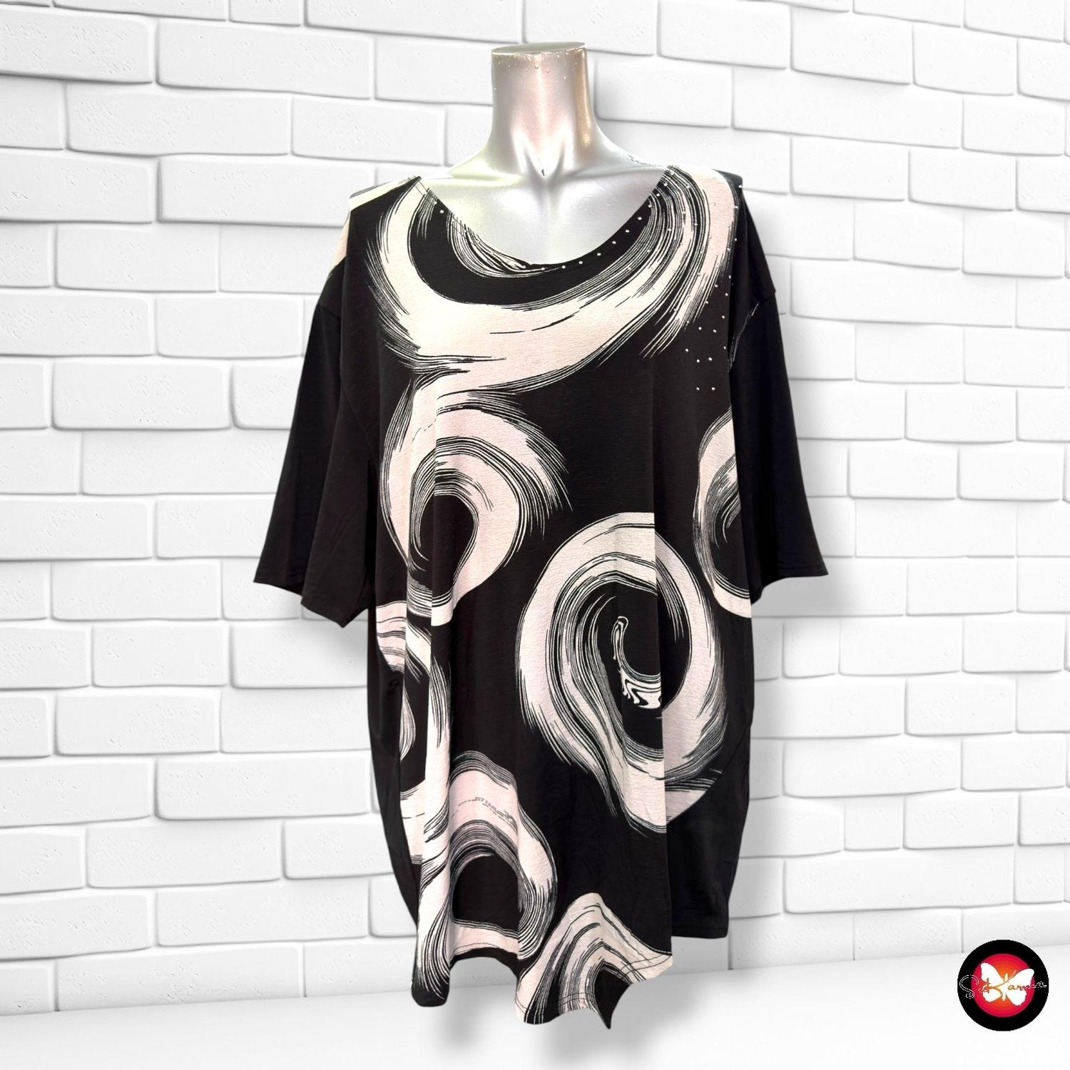 Blusa de manga corta color Negro y blanco Talla XXL