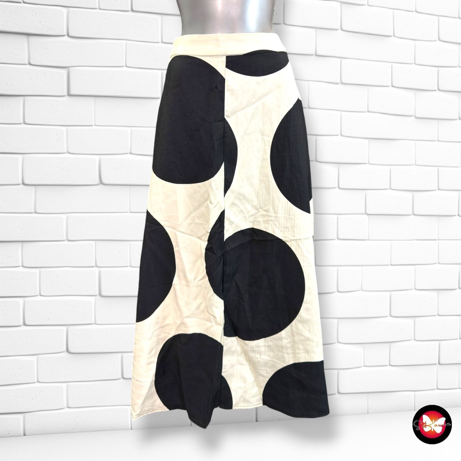 **HOY** Falda larga con maxi lunares ULLA POPKEN color Crema y negro Talla 50/52