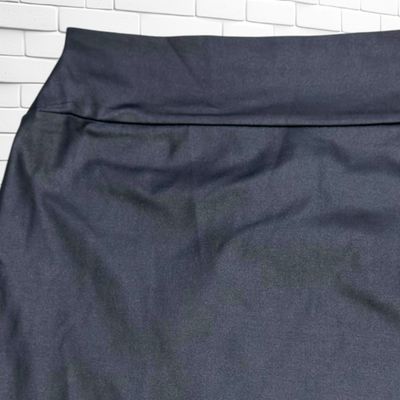 **HOY** Falda elástica de lycra  color Negro Talla S/M