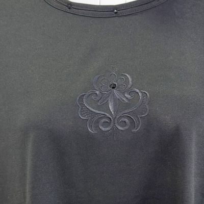 **HOY** Camiseta de manga corta con bordado  color Negro Talla L