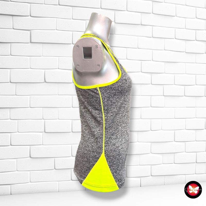 Camiseta deportiva  color Gris y neón Talla S