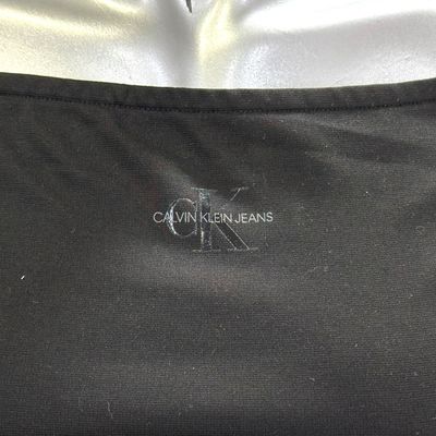 **HOY** Crop top CALVIN KLEIN color Negro Talla XS