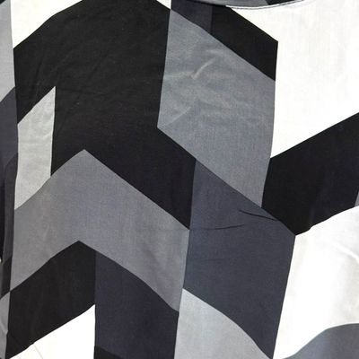 **HOY** Blusa de manga larga estampado geométrico CECIL color Negro, blanco y gris Talla XXL (grande)