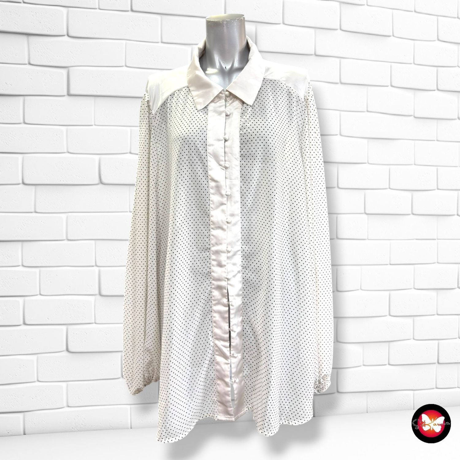 Camisa traslúcida de lunarcitos SHEIN CURVE color Blanco y negro Talla 4XL