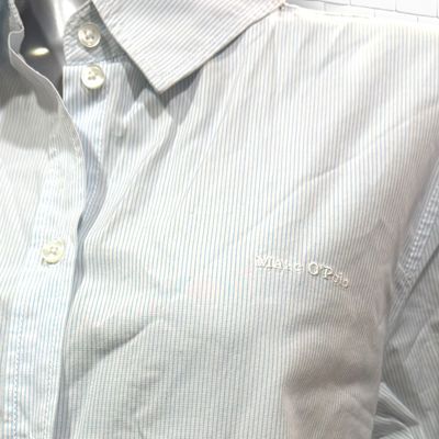 **HOY** Camisa de manga larga de rayitas MARC O’POLO color Celeste y blanco Talla 40
