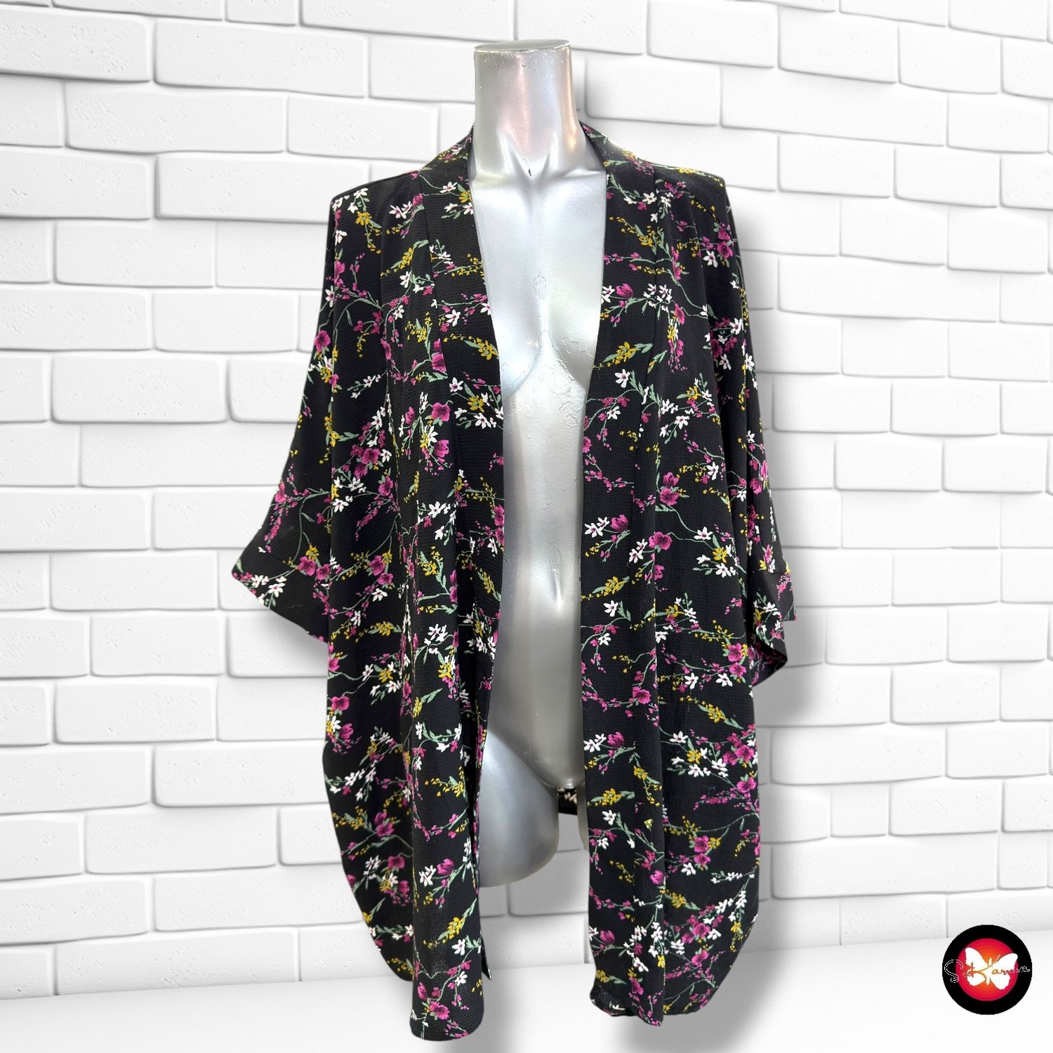 **HOY** Kimono de flores KIABI color Varios Talla 50/52