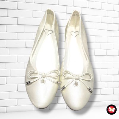 **HOY** Manoletinas  color Perla Talla Calzado 39