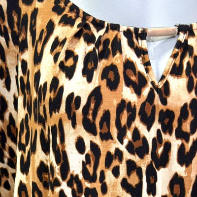 **HOY** Blusa animal print JANINA color Camel y negro Talla XL (grande)