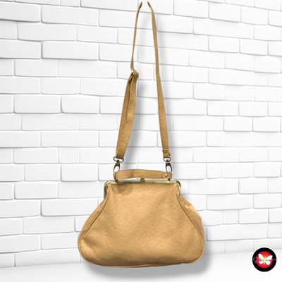 **HOY** Bolso de mano / bandolera efecto avestruz  color Camel Talla MEDIANO
