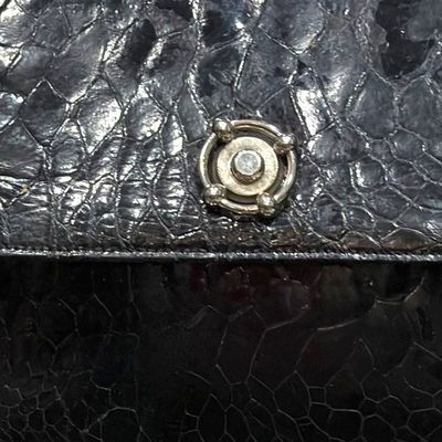 **HOY** Bolso de hombro vintage de piel efecto cocodrilo color Negro Talla PEQUEÑO