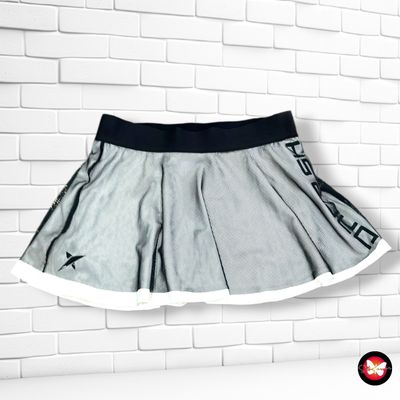 **HOY** Falda deportiva con mallitas y rejilla DROP SHOT color Negro y blanco Talla S