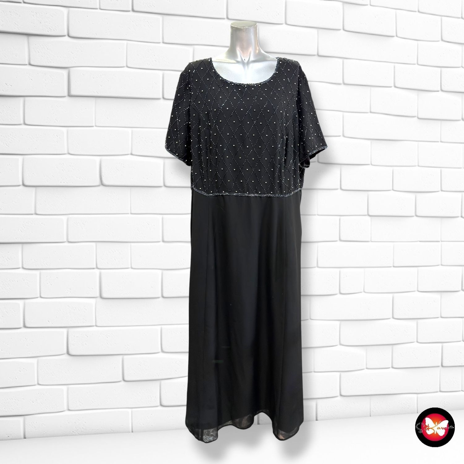 **HOY** Vestido largo de fiesta con pedrería  color Negro Talla 50