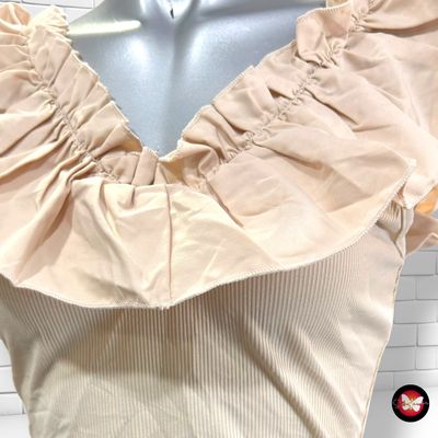 **HOY** Crop top con volante SHEIN color Beige Talla M