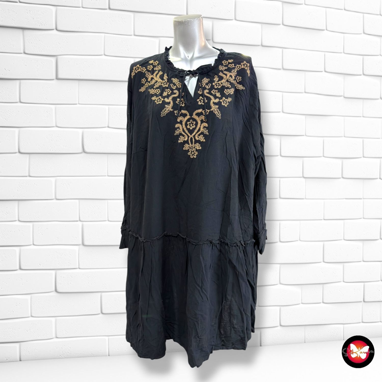 **HOY** Vestido blusón con bordados SARA INDHOLM color Negro Talla 50