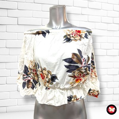 **HOY** Blusa escote barco de flores color Blanco y varios Talla S