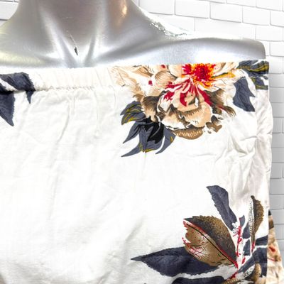 **HOY** Blusa escote barco de flores color Blanco y varios Talla S