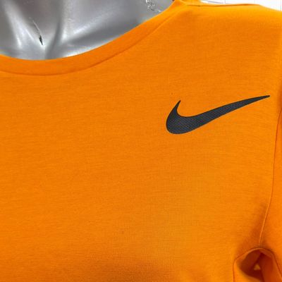 **HOY** Camiseta deportiva NIKE color Naranja Talla Infantil XL