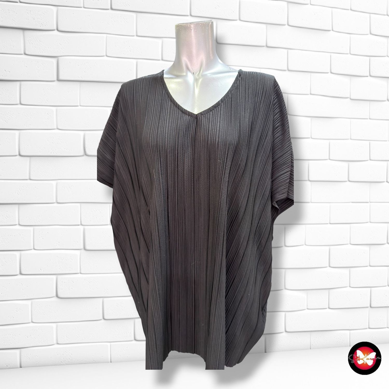 **HOY** Blusa plisada PAGEONE color Negro Talla L (grande)