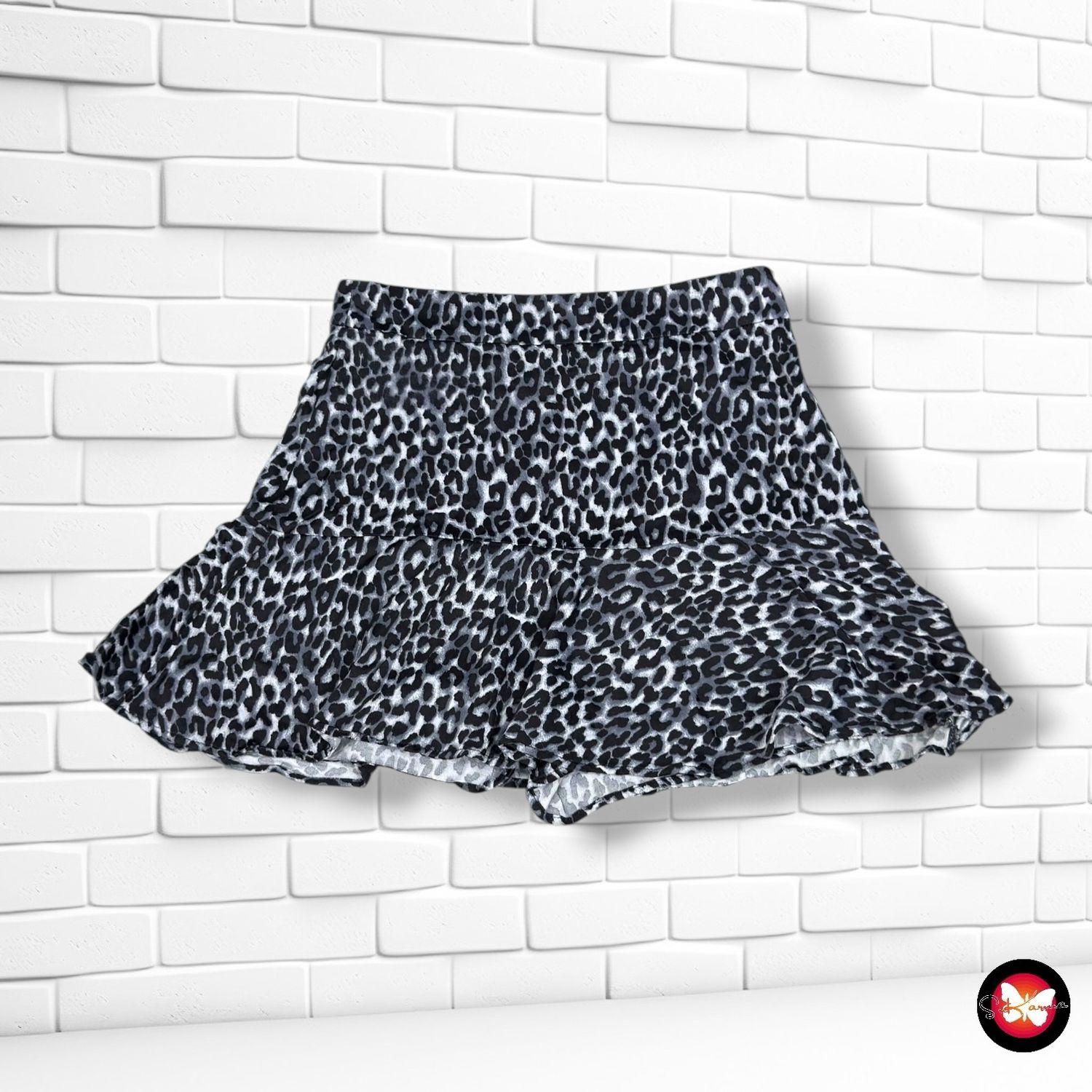 **HOY** Falda /short animal print ZARA color Negro y gris Talla XS