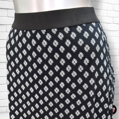 **HOY** Falda larga LAURA TORELLI color Negro y blanco Talla S (grande)