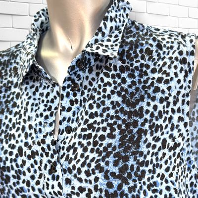 **HOY** Blusa sin mangas animal print MISS ETAM color Celeste y negro Talla 46