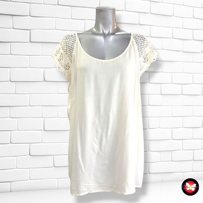 **HOY** Blusa con encaje color Crema Talla XL