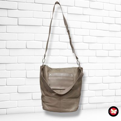 **HOY** Bolso de hombro/ bandolera de piel LIEBESKIND color Taupe Talla MEDIANO