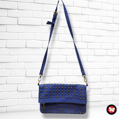 **HOY** Bolso bandolera con tachas  color Azul Talla PEQUEÑO