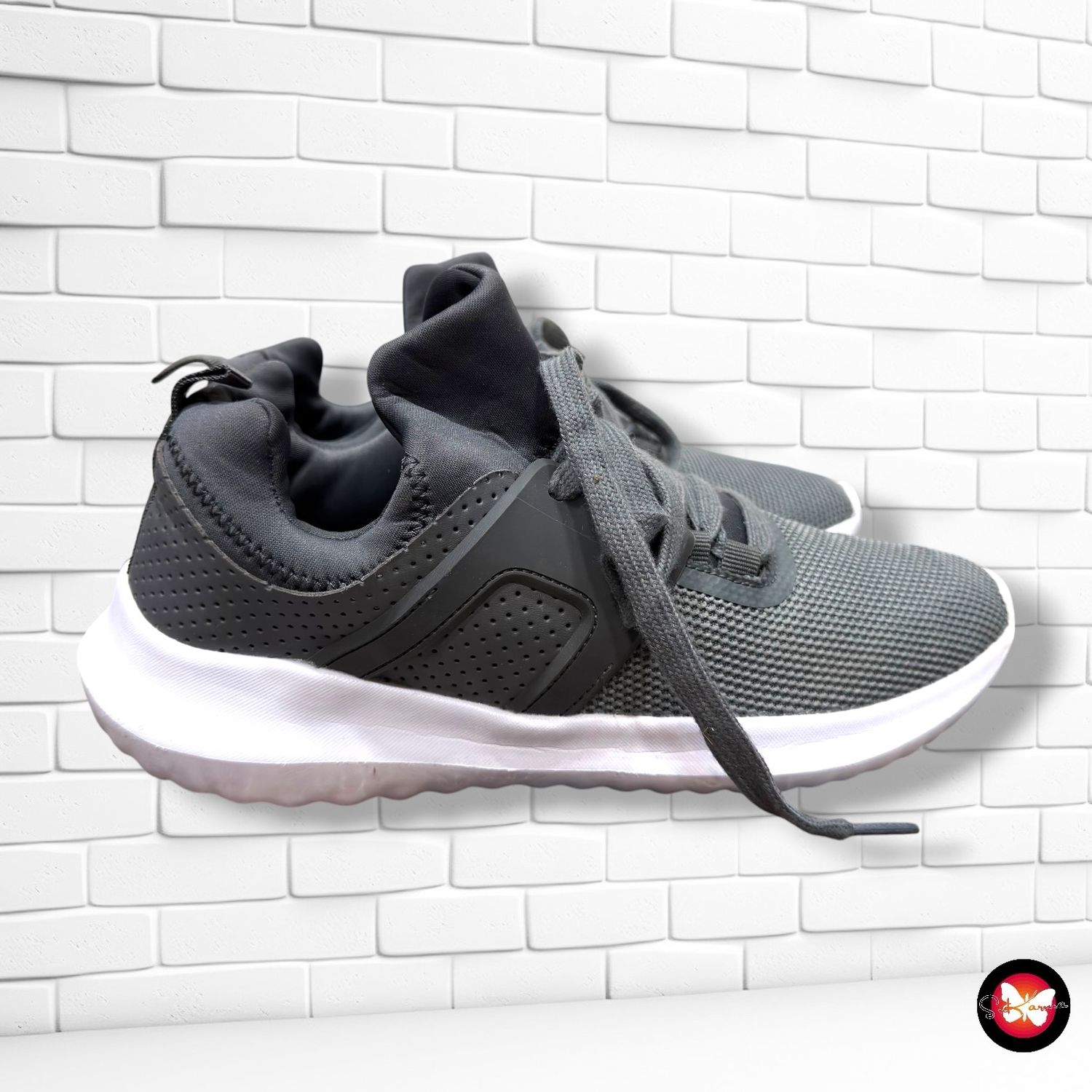 **HOY** Zapatillas deportivas  color Gris Talla Calzado 40