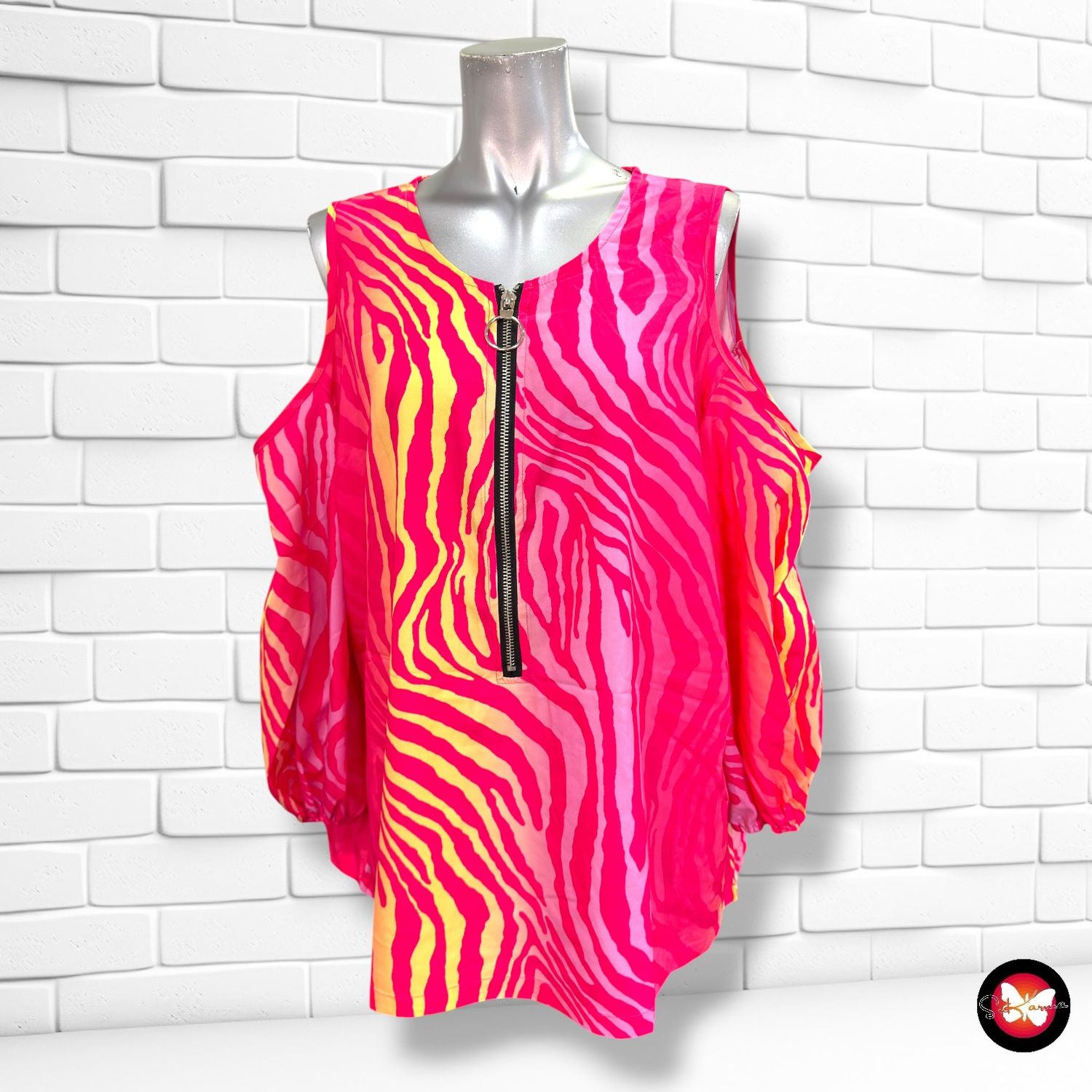 **HOY** Blusa con hombros descubiertos CHICME color Fucsia, lila y amarillo Talla XL
