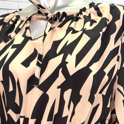 **HOY** Vestido de manga larga  color Negro y beige Talla L