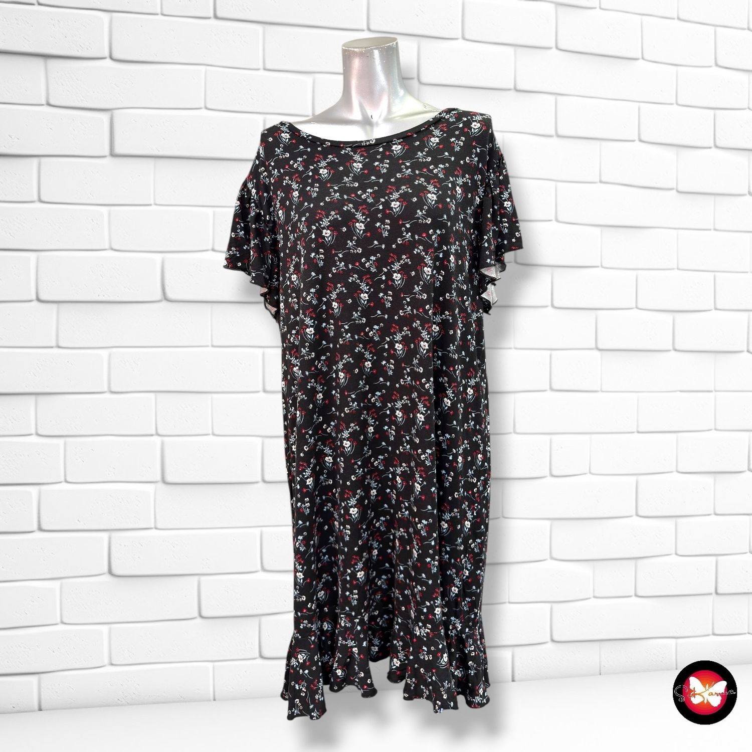 **HOY** Vestido de florecitas TRUE STYLE color Negro y varios Talla XL