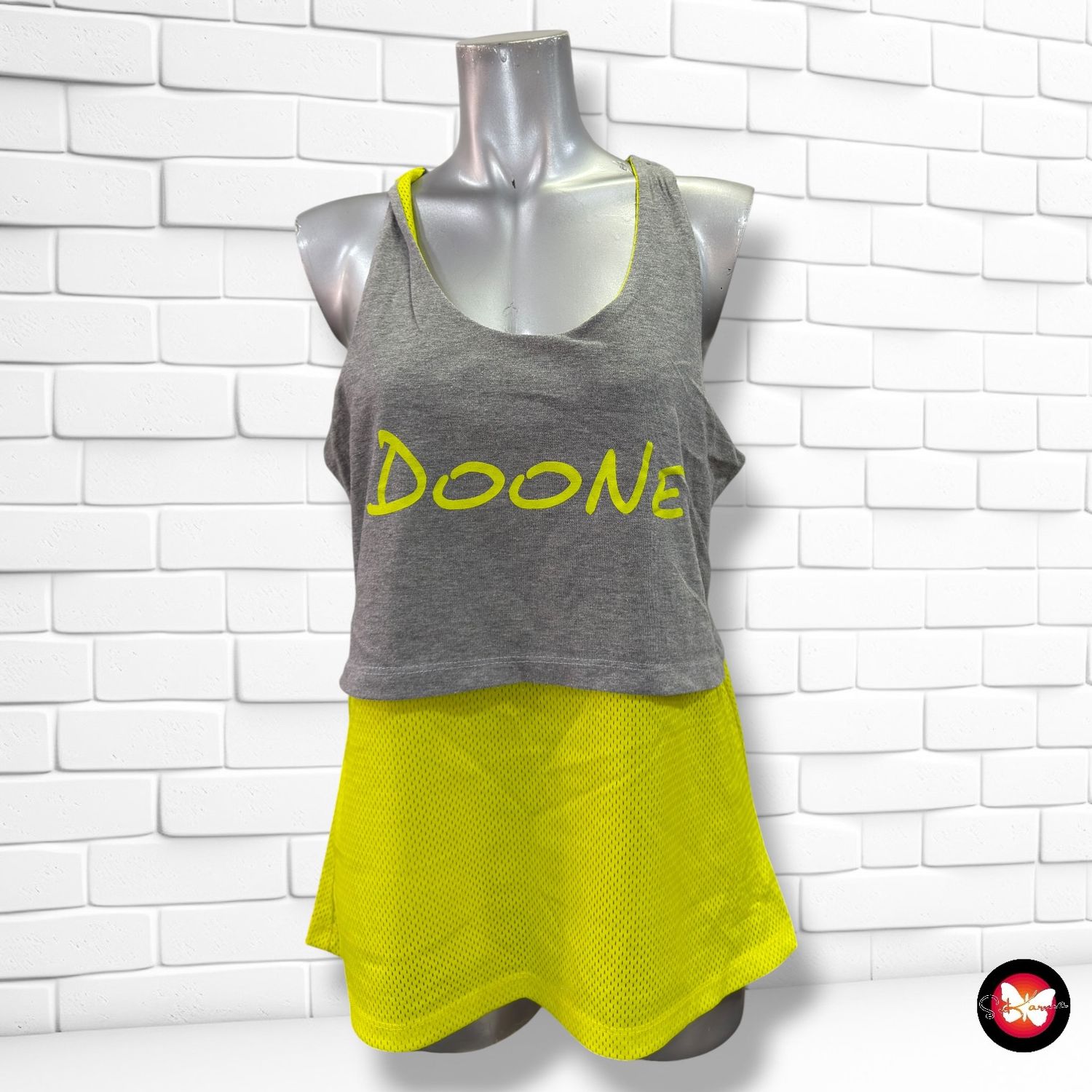 **HOY** Camiseta deportiva DOONE color Gris y neón Talla M/L